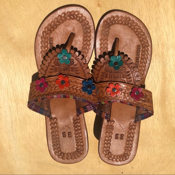 El Salvador Multicolor Leather Sandals - Picture 1 of 7